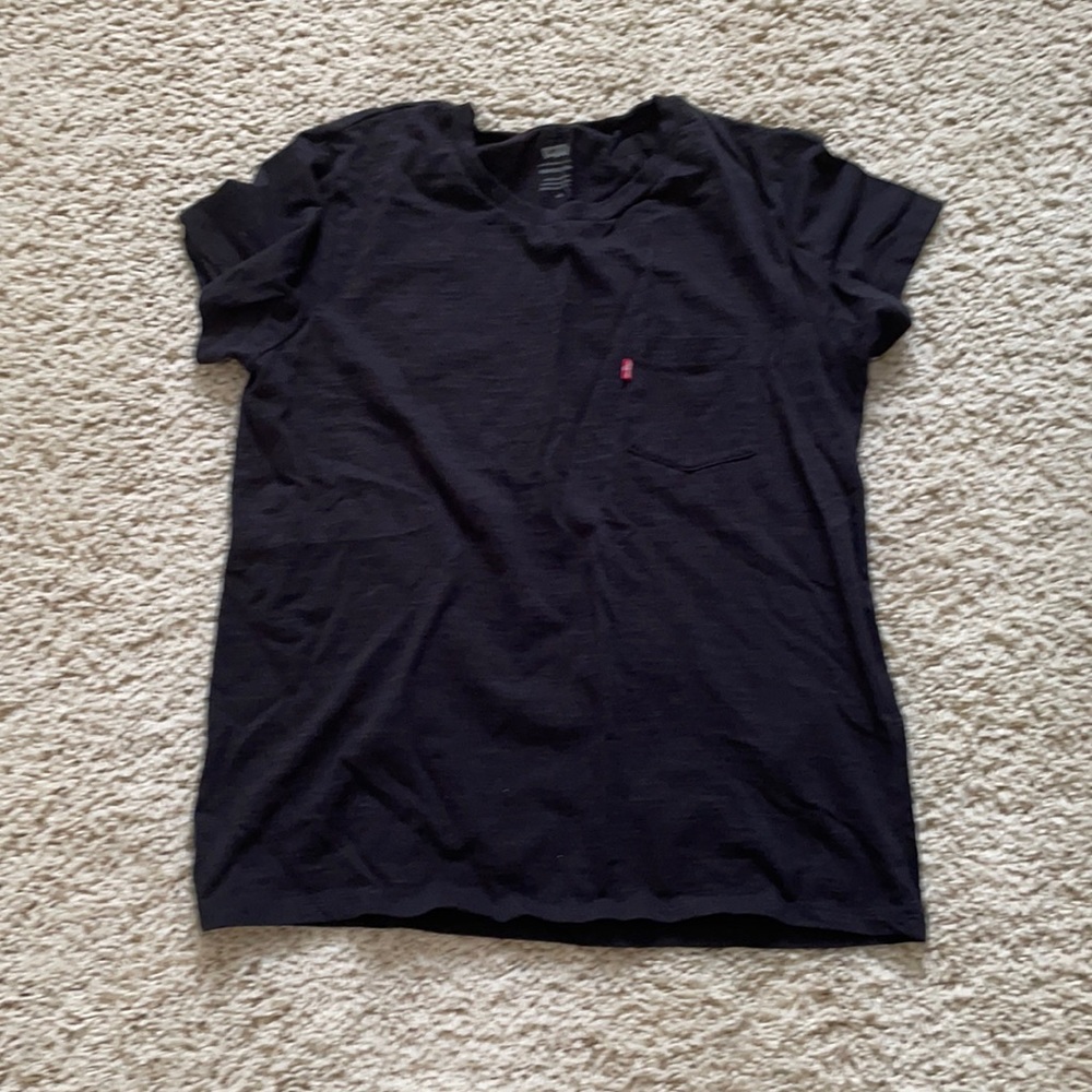 Levi’s large t-shirt